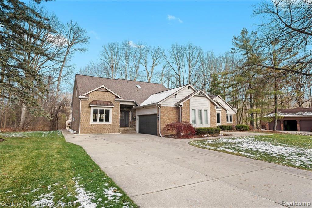 47033 ELMSMERE Drive, Northville, MI 48167 — Photo 2