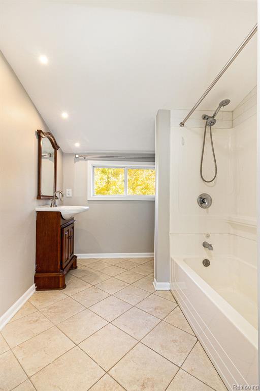 409 FENWICK Street, Holly, MI 48442 — Photo 14
