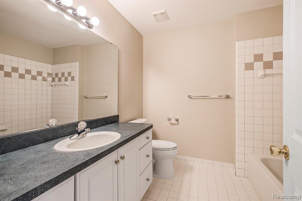 4118 Pinehurst Drive, Howell, MI 48843 — Photo 26