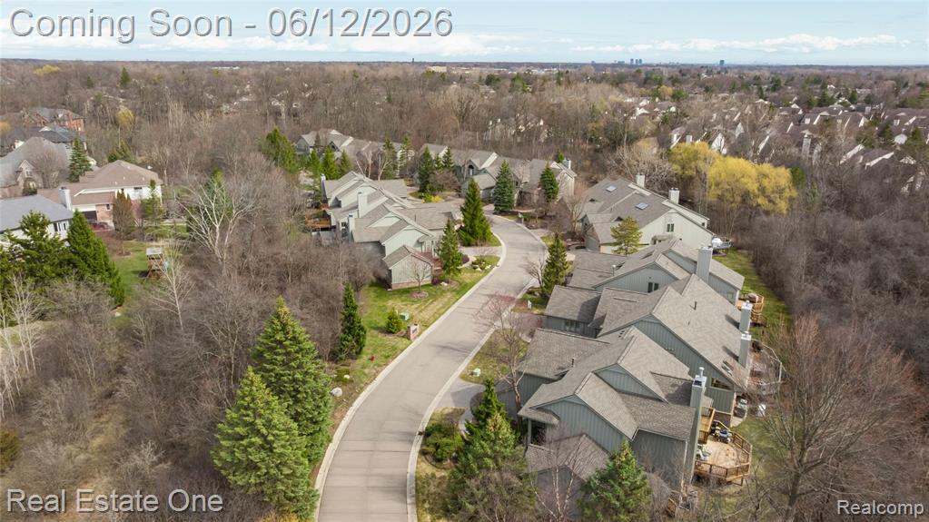 7026 Daventry Woods Drive, West Bloomfield, MI — Photo 58