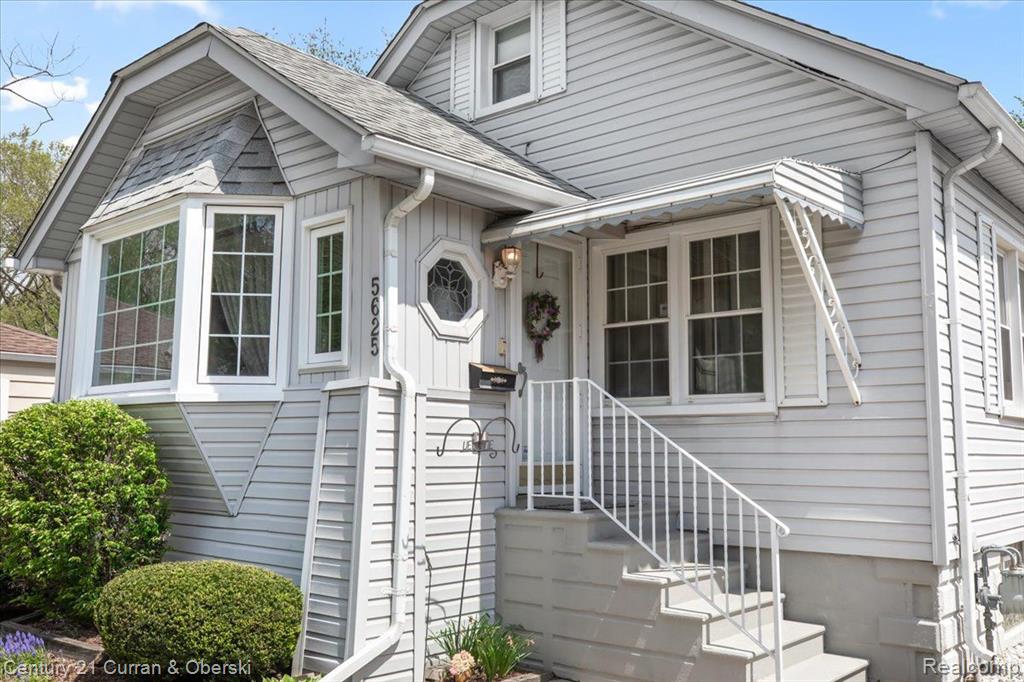 5625 HARDING Street, Dearborn Heights, MI 48125 — Photo 5