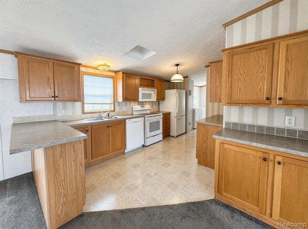 29258 Hidden River Drive, Gibraltar, MI — Photo 5