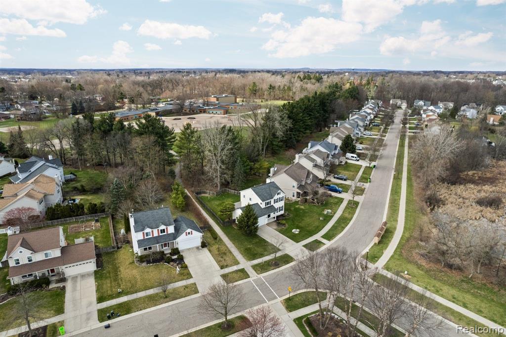 948 S PARKWOOD Drive, South Lyon, MI 48178 — Photo 46