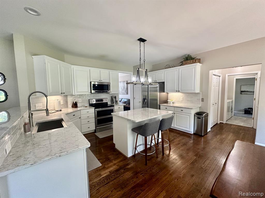 48798 MANHATTAN Circle, Canton, MI 48188 — Photo 14