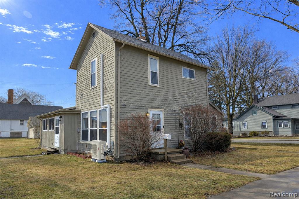 201 S Almer Street, Caro, MI 48723 — Photo 2