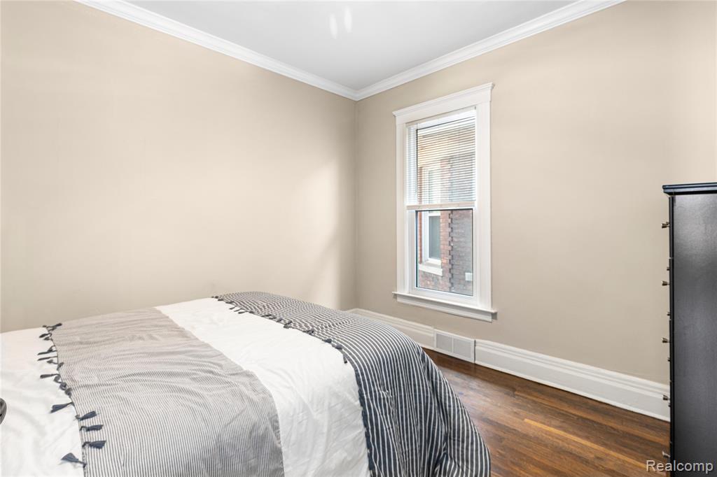 68 W Philadelphia Street, Detroit, MI 48202 — Photo 17