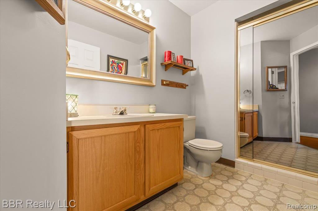 22118 EDGEWATER, Novi, MI — Photo 14