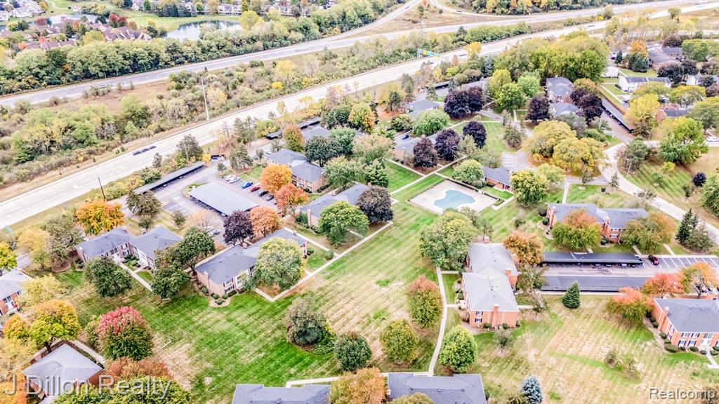 653 E Fox Hills Drive, 49, Bloomfield Hills, MI 48304 — Photo 21