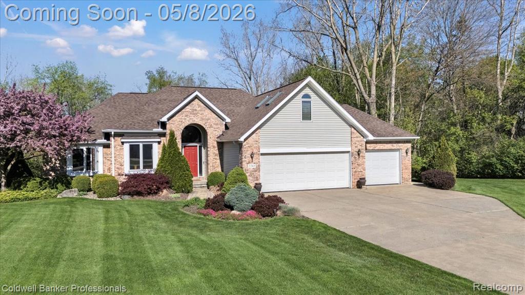 2243 Ridgemoor Court, Burton, MI 48509 — Photo 2