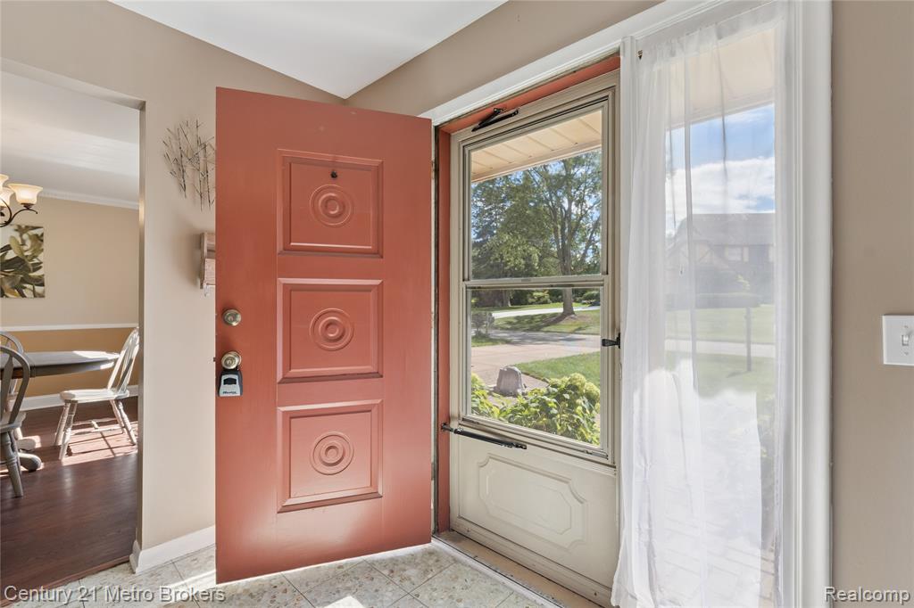 8505 Old Plank Road, Grand Blanc, MI 48439 — Photo 5