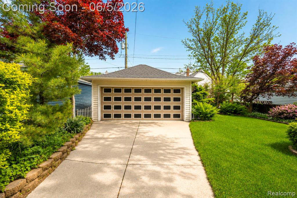 447 Maple Street, Wyandotte, MI 48192 — Photo 7