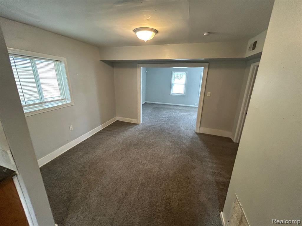 7576 STUDEBAKER Avenue, Warren, MI 48091 — Photo 5