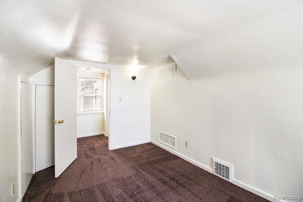 20035 Ashton Avenue, Detroit, MI 48219 — Photo 11
