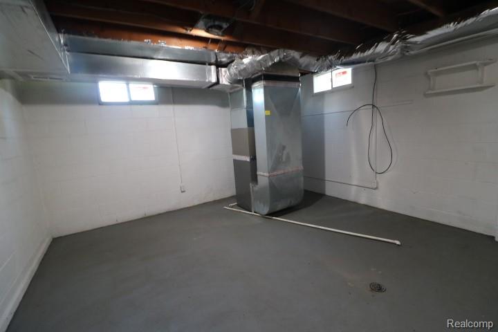 1404 S Graham Road, Flint, MI 48532 — Photo 14