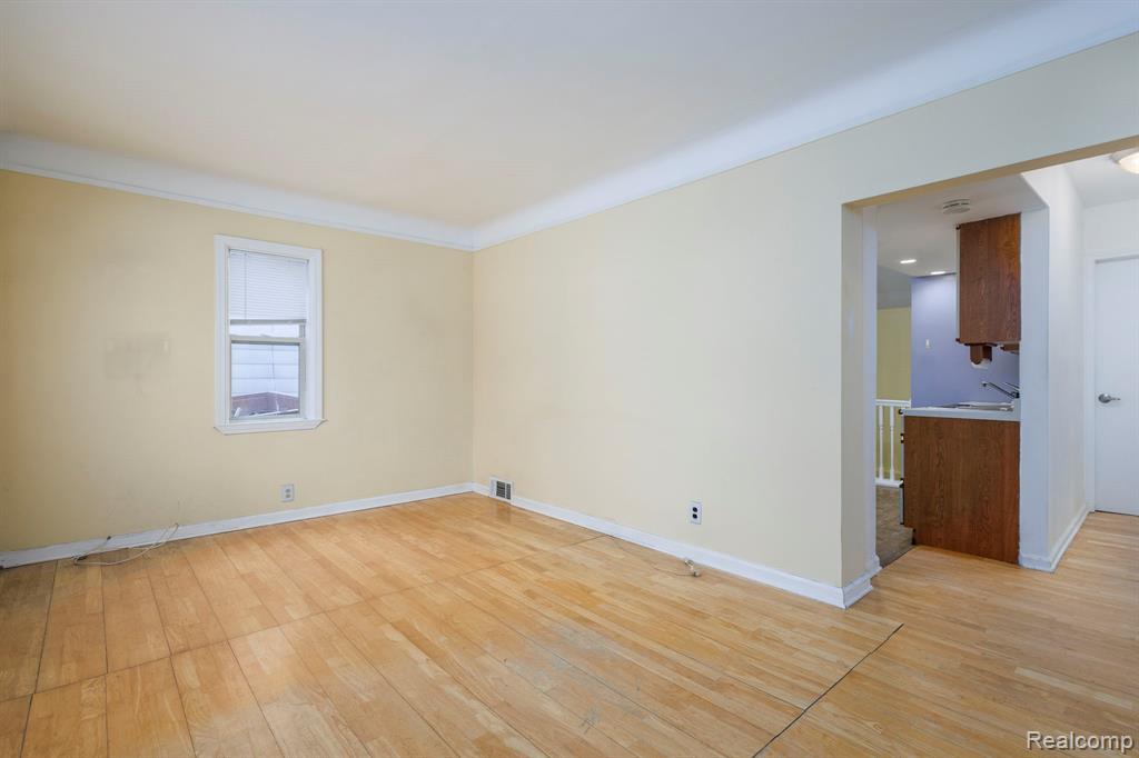 635 E Tennyson Avenue, Pontiac, MI 48340 — Photo 4