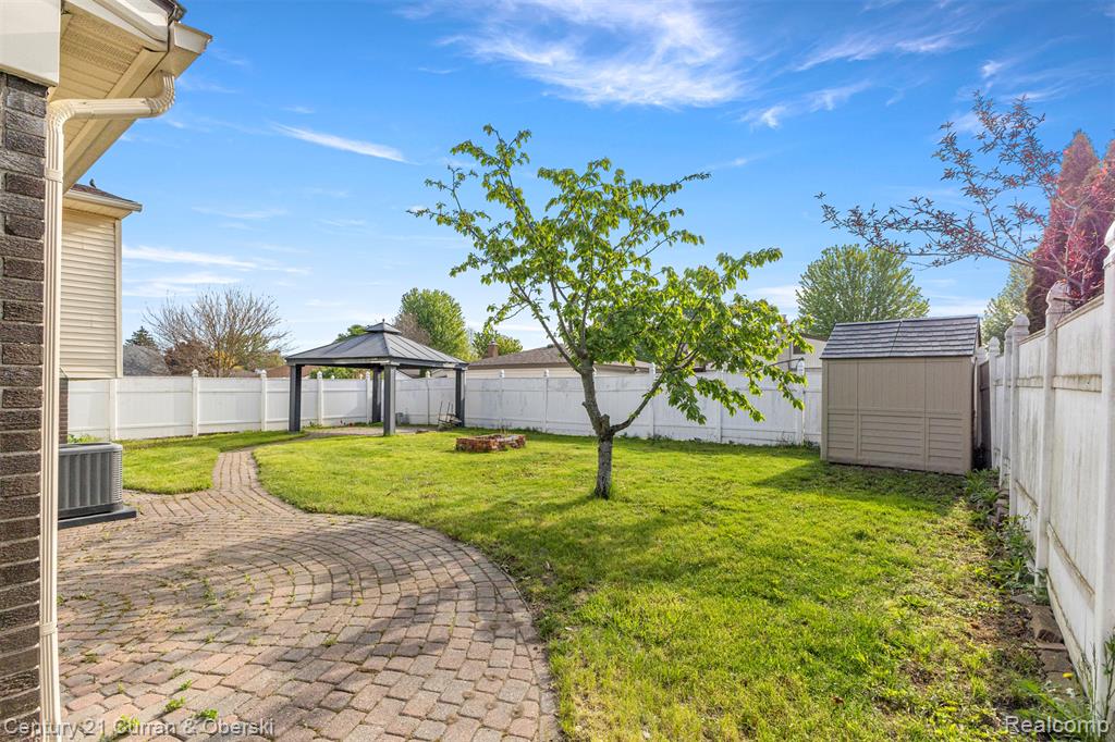 12345 Bedford Drive, Southgate, MI 48195 — Photo 34