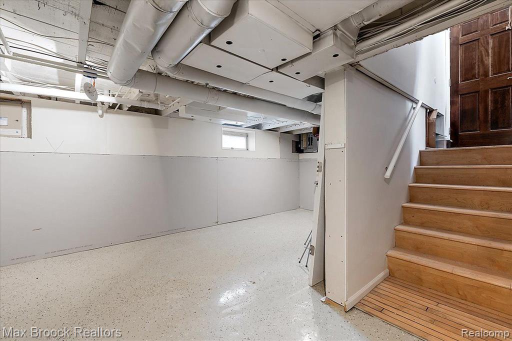 731 CHAPIN Avenue, Birmingham, MI 48009 — Photo 16