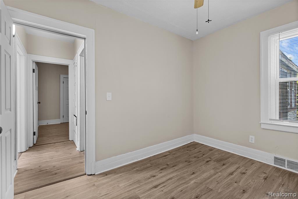 4840 Saint Clair Street, Detroit, MI 48214 — Photo 14