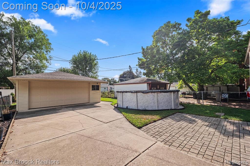 8282 Nightingale Street, Dearborn Heights, MI 48127 — Photo 23