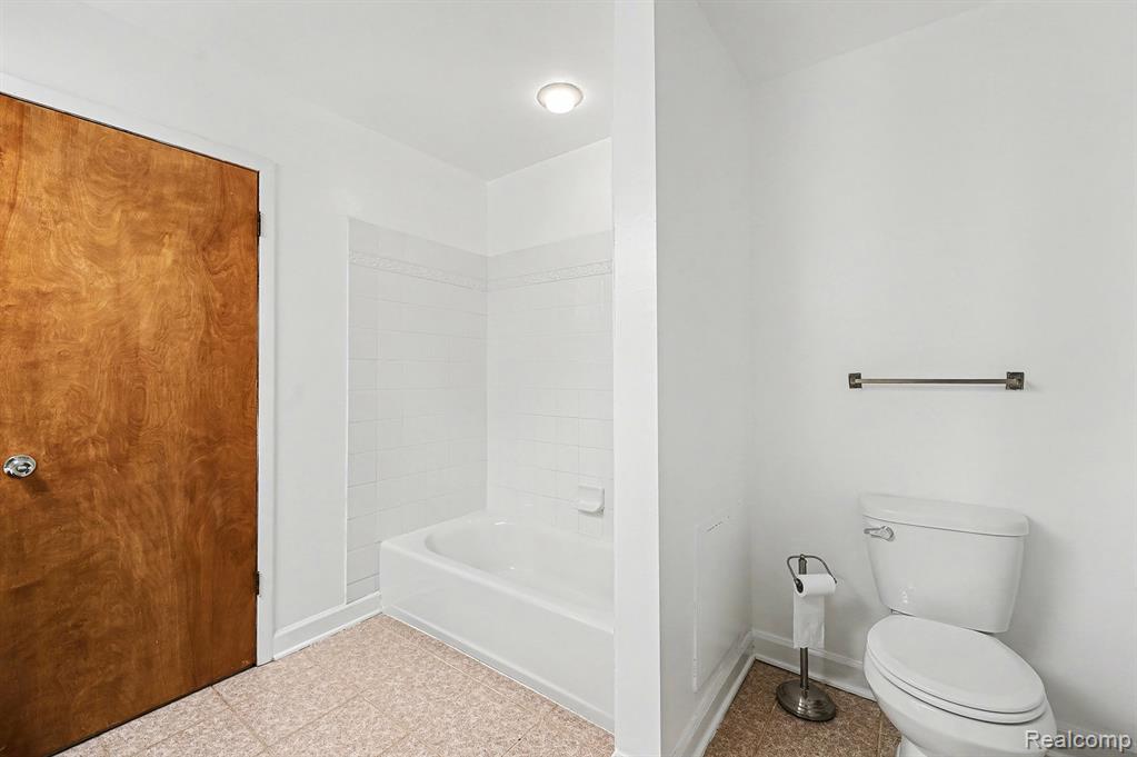 48315 Bayshore Drive, Van Buren, MI 48111 — Photo 30