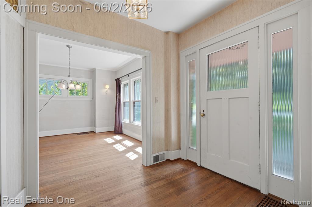8606 Hendrie Boulevard, Huntington Woods, MI — Photo 6