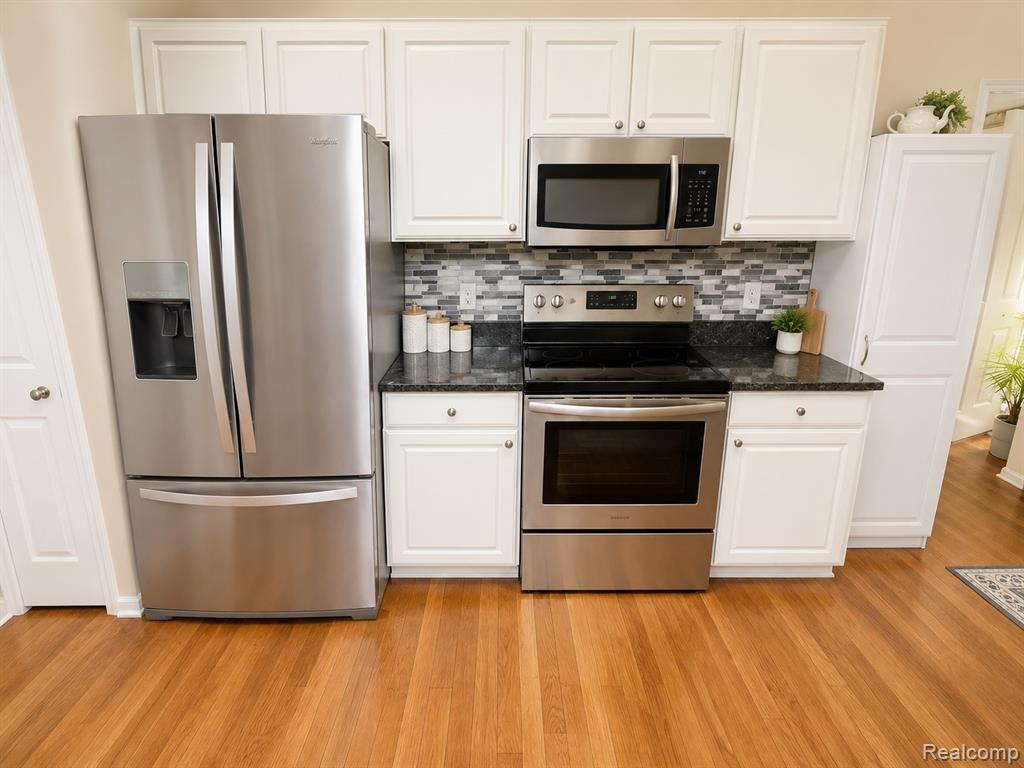 3067 Silverbrook Drive, Rochester, MI 48306 — Photo 3