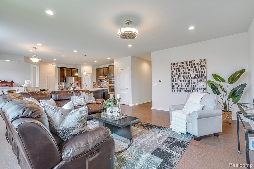 58904 Calabrese Drive, South Lyon, MI 48178 — Photo 23