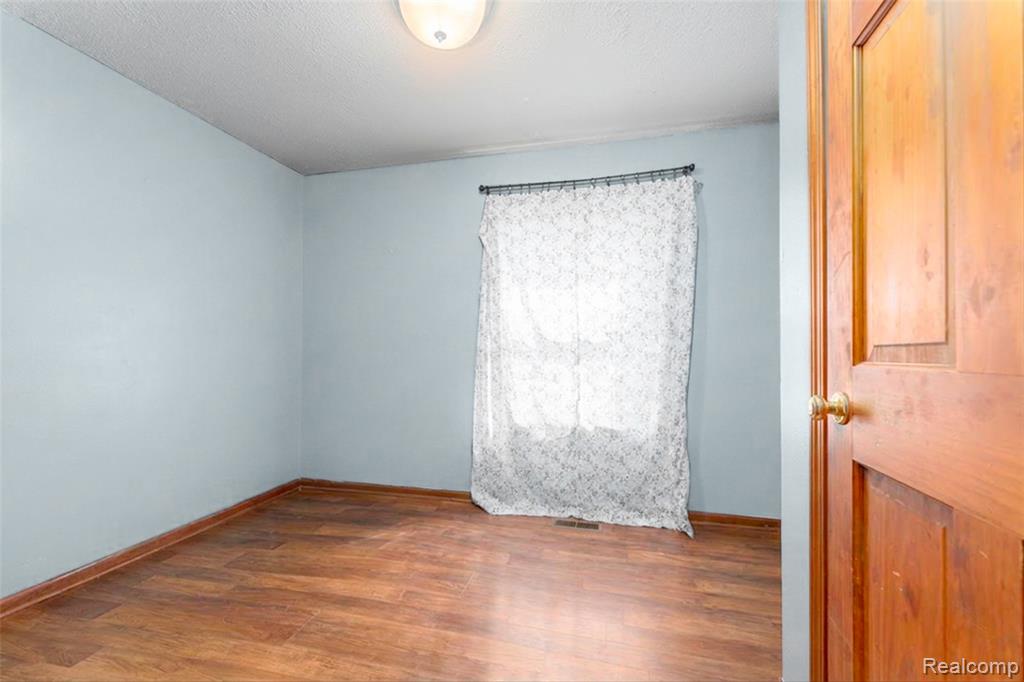 204 E Grand River Avenue, Fowlerville, MI 48836 — Photo 7