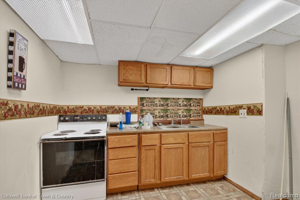 6656 Snowshoe Lane, Brighton, MI 48116 — Photo 43