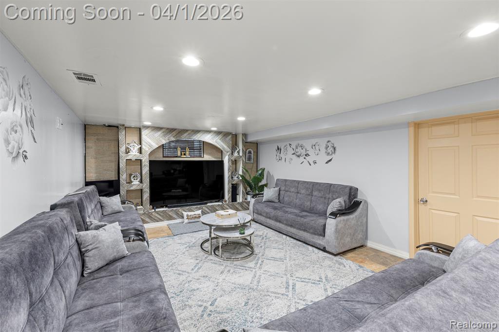 7351 N Gulley Road, Dearborn Heights, MI 48127 — Photo 32