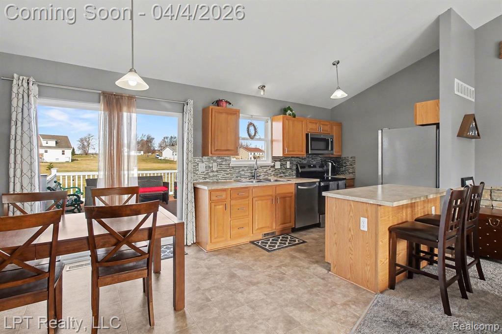 6632 Hanna Court, Byron, MI 48418 — Photo 4