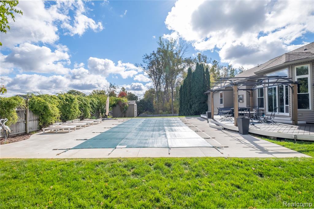 2410 Torrey Grove Court, Fenton, MI 48430 — Photo 33
