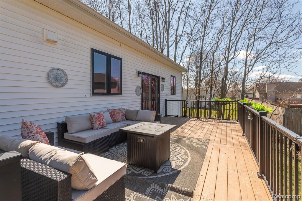 619 N WATKINS, Perry, MI 48872 — Photo 34