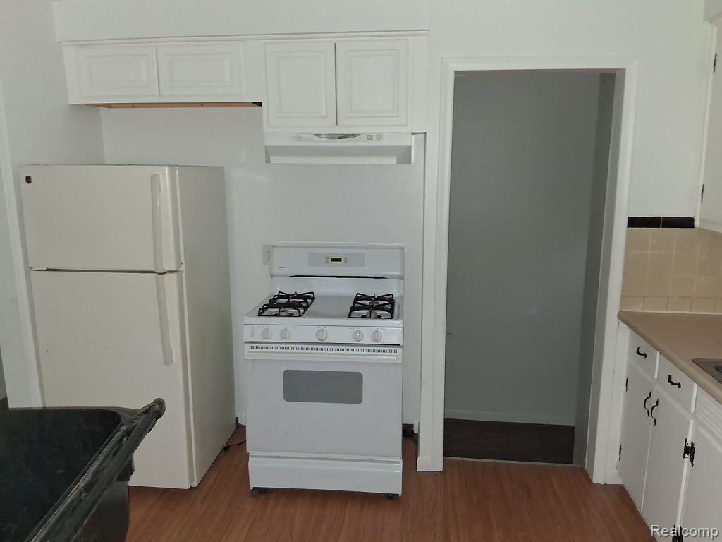 19482 Archer Street, Detroit, MI 48219 — Photo 7