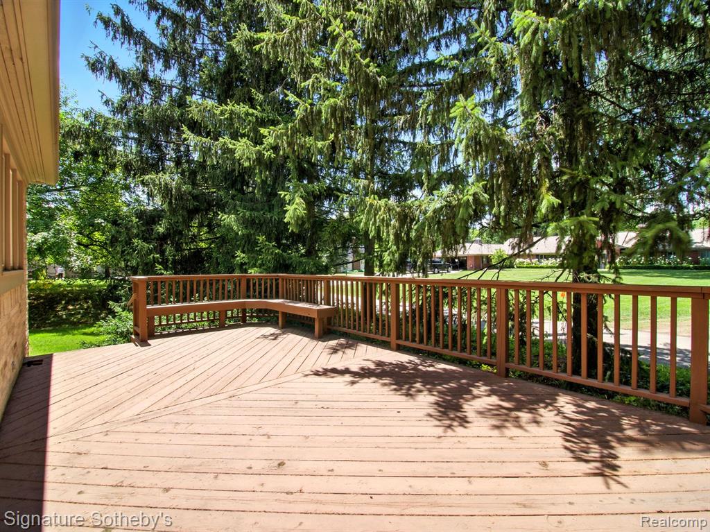 32326 Spruce Lane, Beverly Hills, MI 48025 — Photo 26