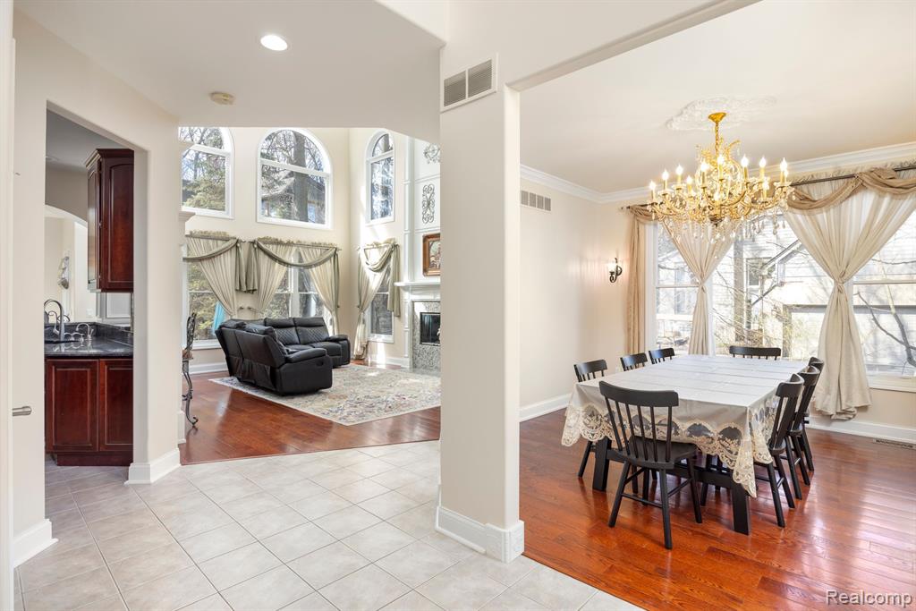 6307 WILDWOOD Lane, West Bloomfield, MI 48324 — Photo 10
