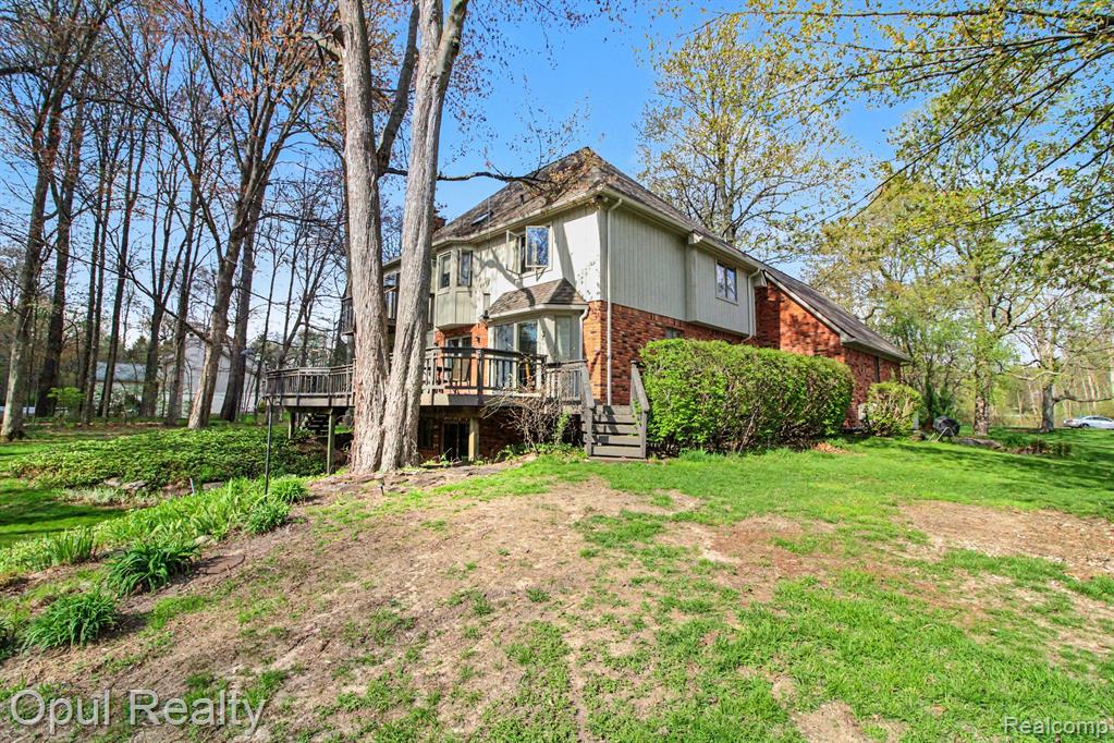 3575 Clark Circle, Commerce Twp, MI 48382 — Photo 8