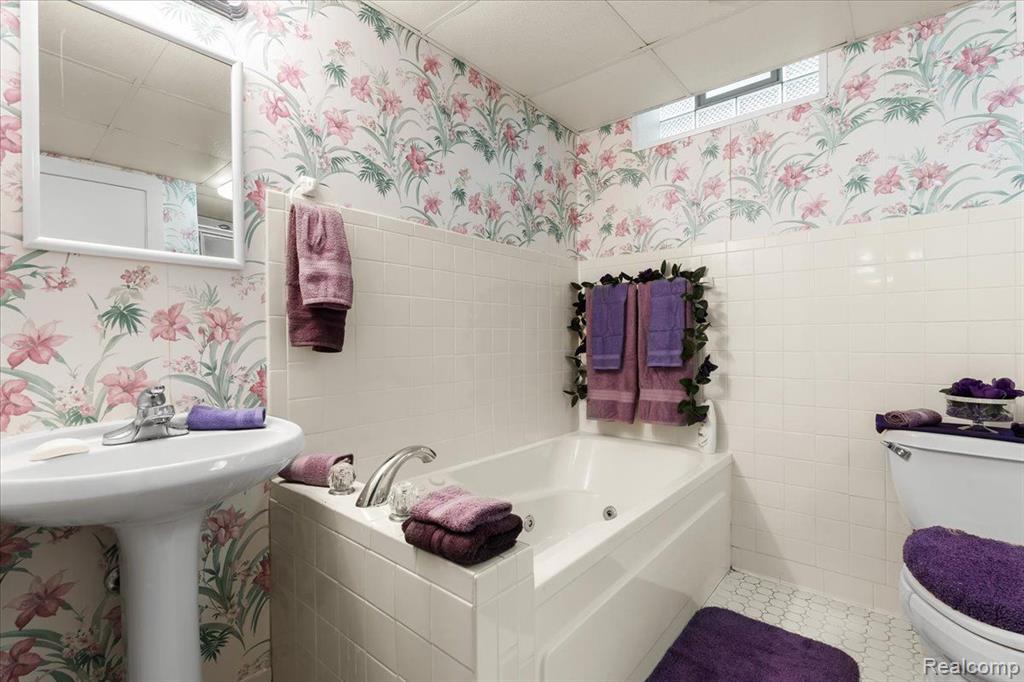 728 SOREL Drive, Canton, MI 48188 — Photo 23