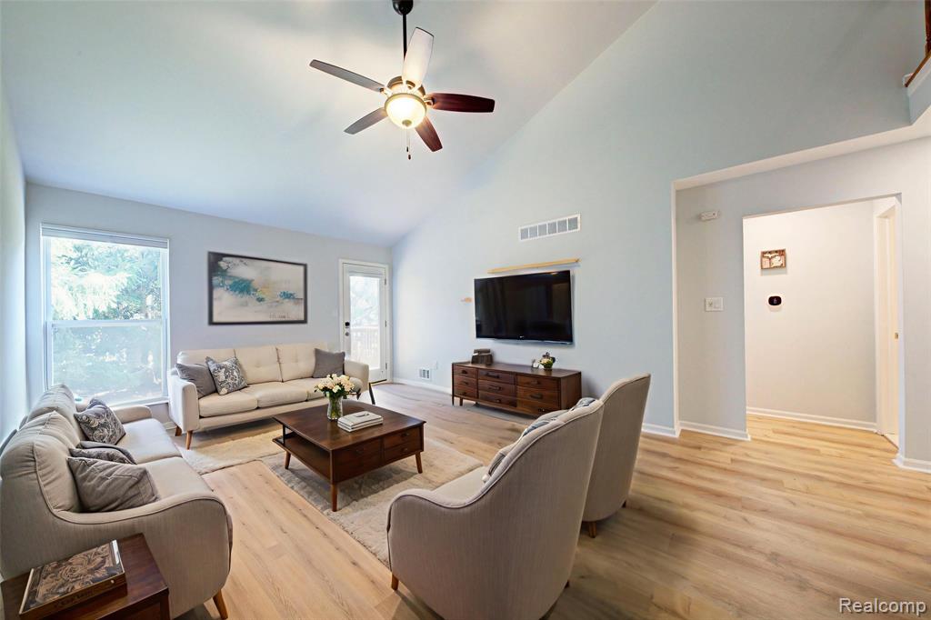 326 Redmaple Lane, 365, Brighton, MI 48116 — Photo 6