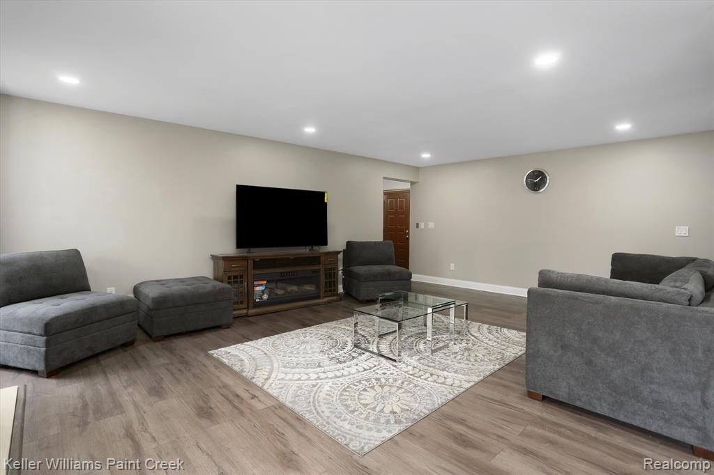 7355 Brynmawr Drive, West Bloomfield, MI — Photo 8