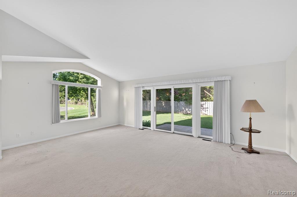 100 Aberdeen Drive, 36, Flushing, MI 48433 — Photo 13