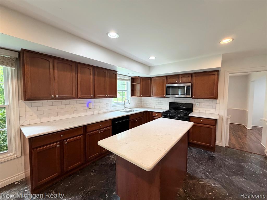 5937 Red Coat Lane, West Bloomfield, MI — Photo 7