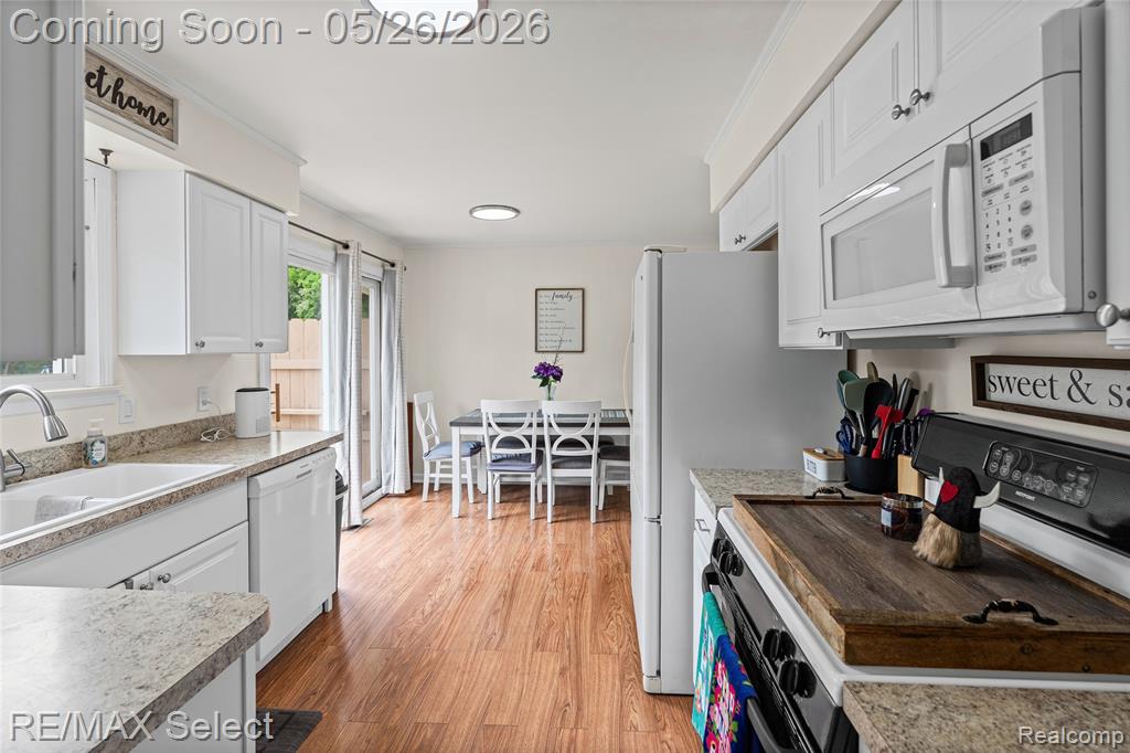 4353 Dixon Drive, Swartz Creek, MI 48473 — Photo 5