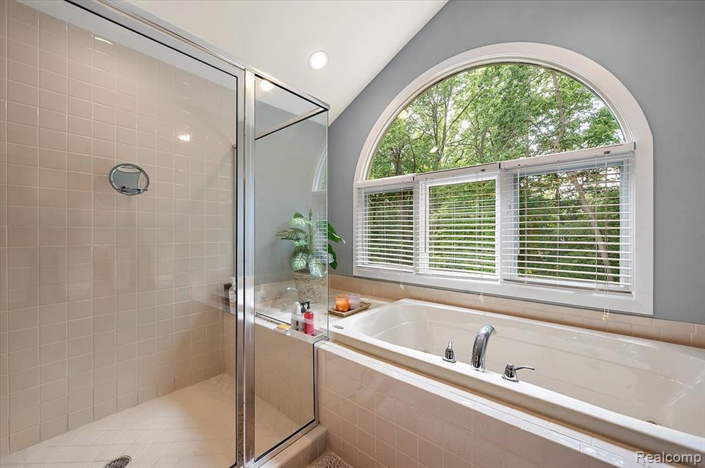 6280 Branford Drive, West Bloomfield, MI — Photo 56