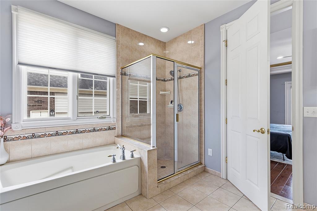49783 Golden Park Drive, Utica, MI 48315 — Photo 26