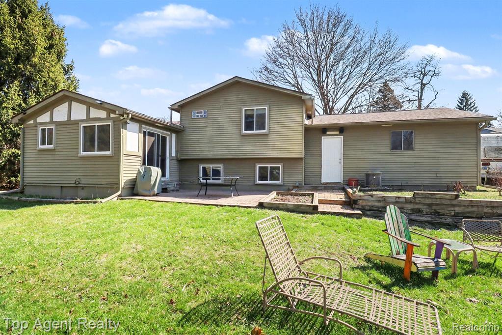 1010 Pelham Boulevard, Waterford, MI 48328 — Photo 27
