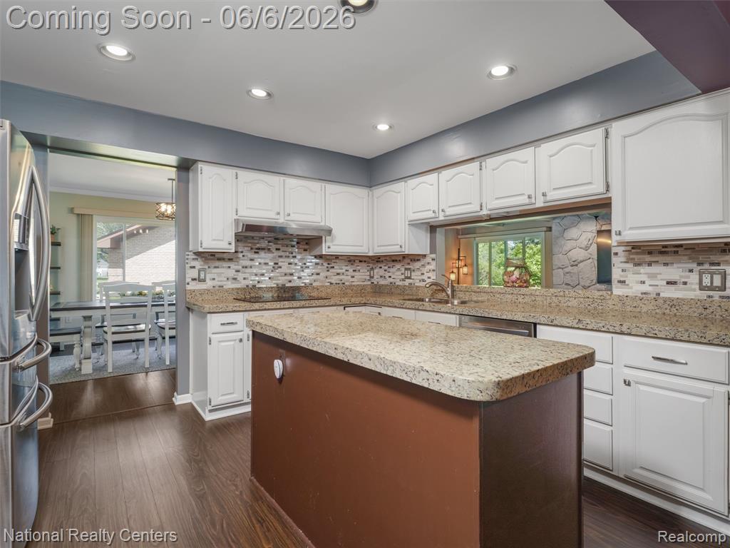45420 Harmony Lane, Belleville, MI 48111 — Photo 9