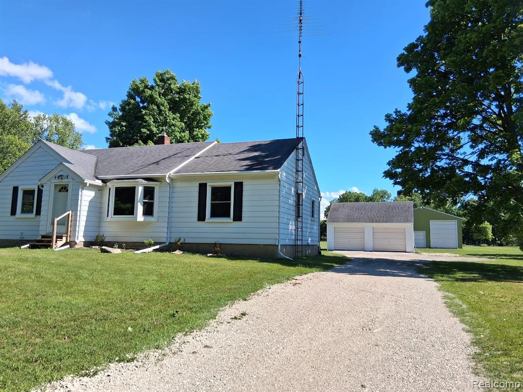 4418 McCandlish Road, Grand Blanc, MI 48439 — Photo 2