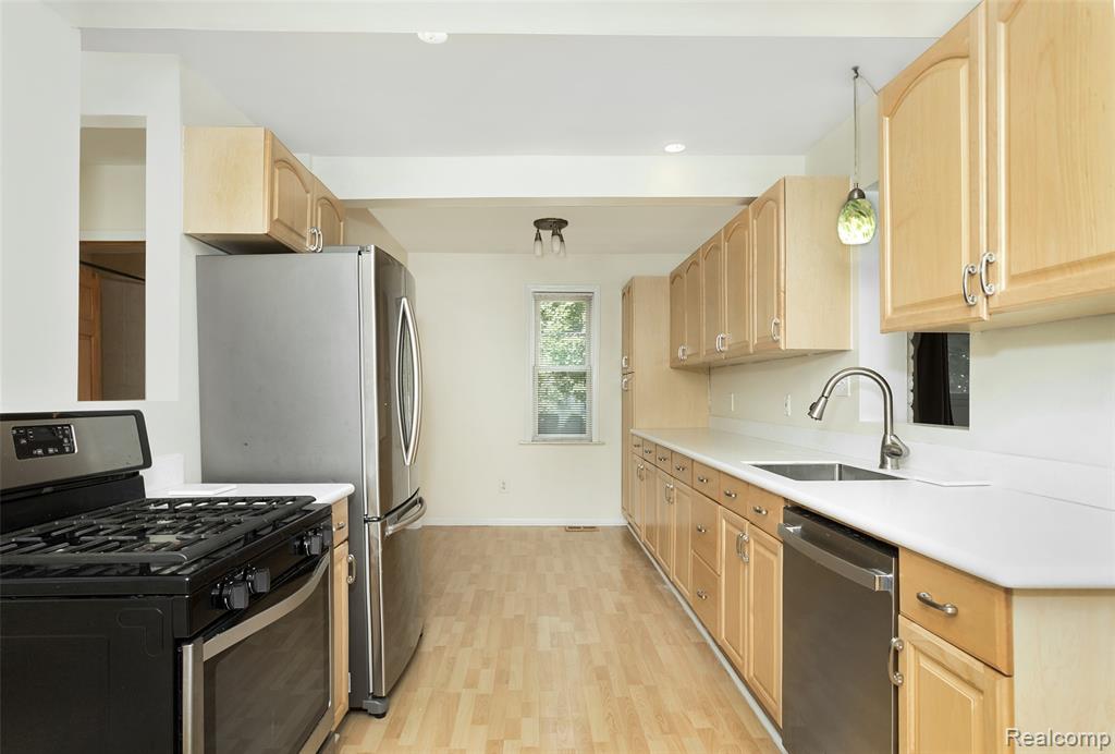 922 Butternut Avenue, Royal Oak, MI 48073 — Photo 5