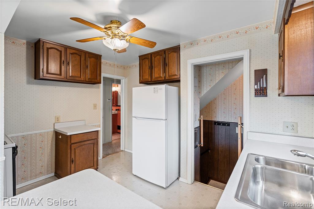 1406 Moran Avenue, Lincoln Park, MI 48146 — Photo 11